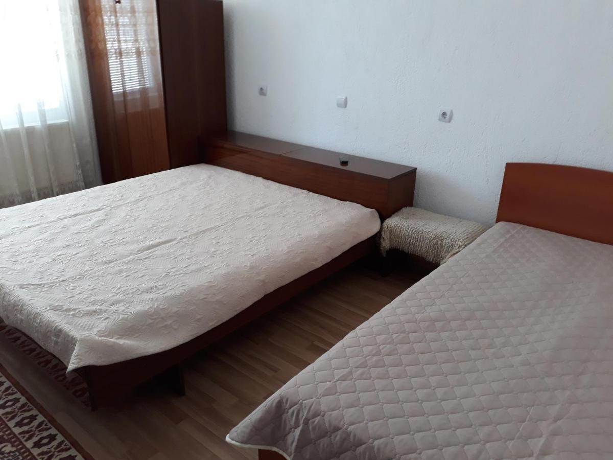 Вила Багрянови Dospat Ngoại thất bức ảnh